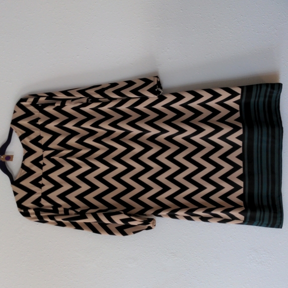 M Tacera Dress - Picture 4 of 8